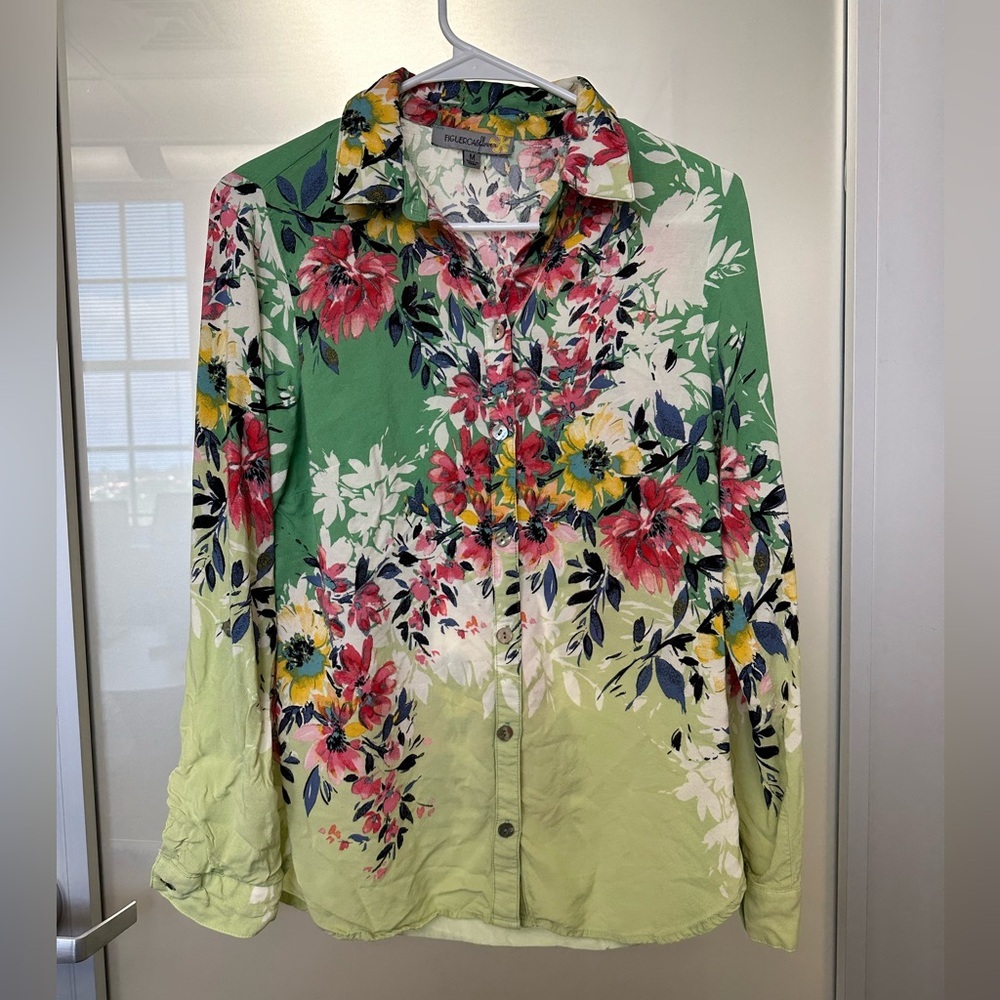 Figueroa & Flower blouse Med w/ a vibrant green-to-lime ombré floral pattern